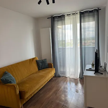 Self Check In Lubelska Free Parking